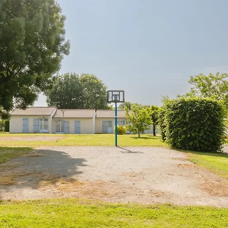 08 - Le Hibou - Village