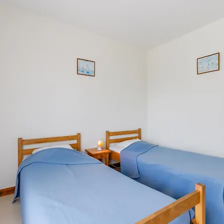 08 - Le Hibou - Village *